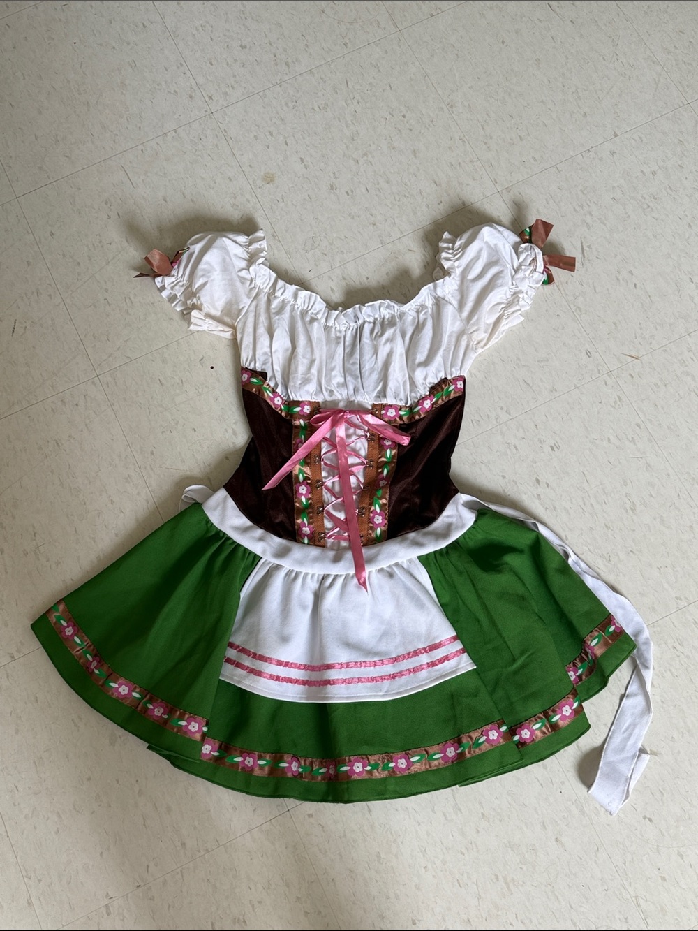 Oktoberfest costume dress dirndl